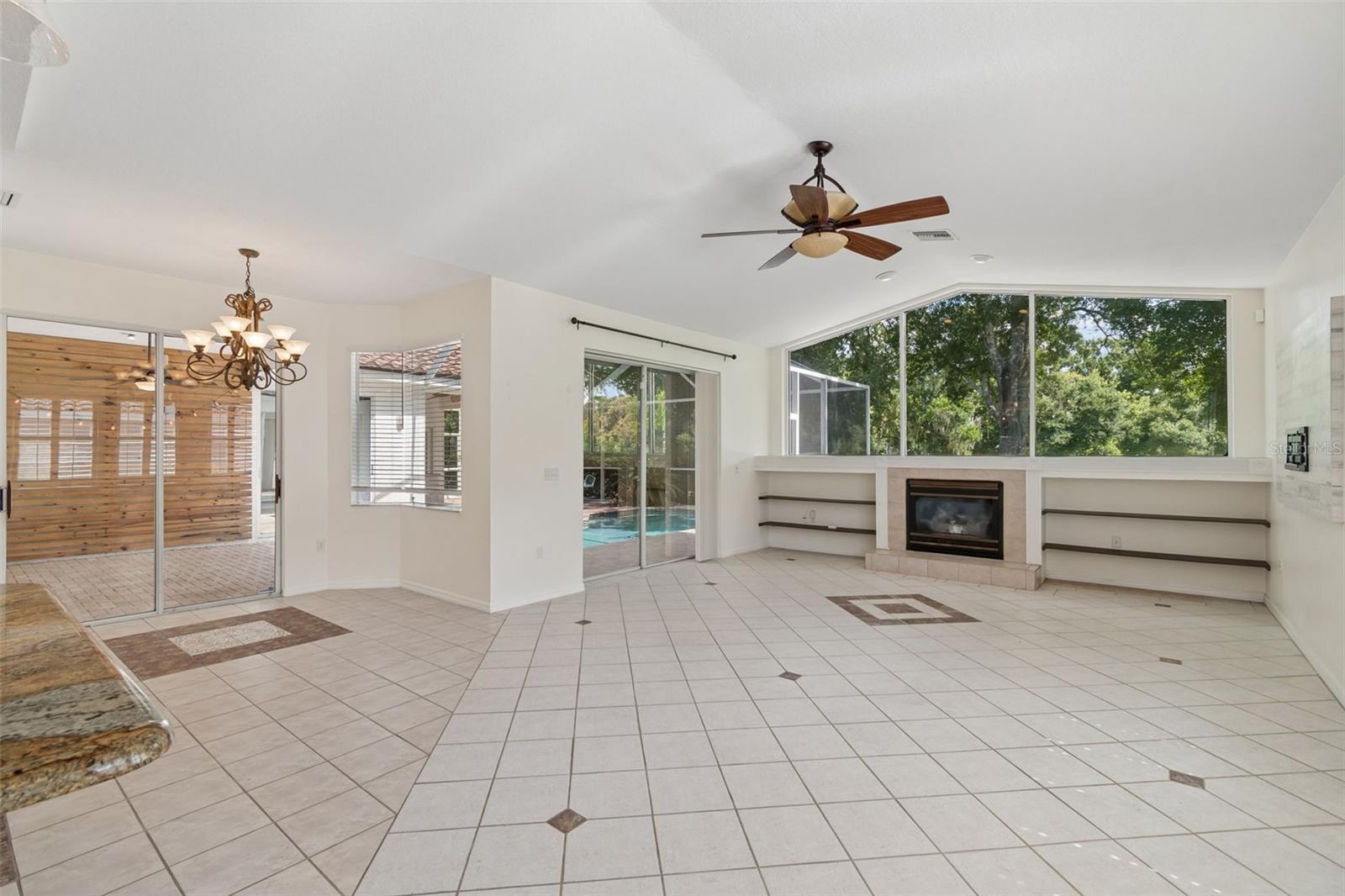 CRESCENT OAKS COUNTRY CLUB PH 1 - Residential