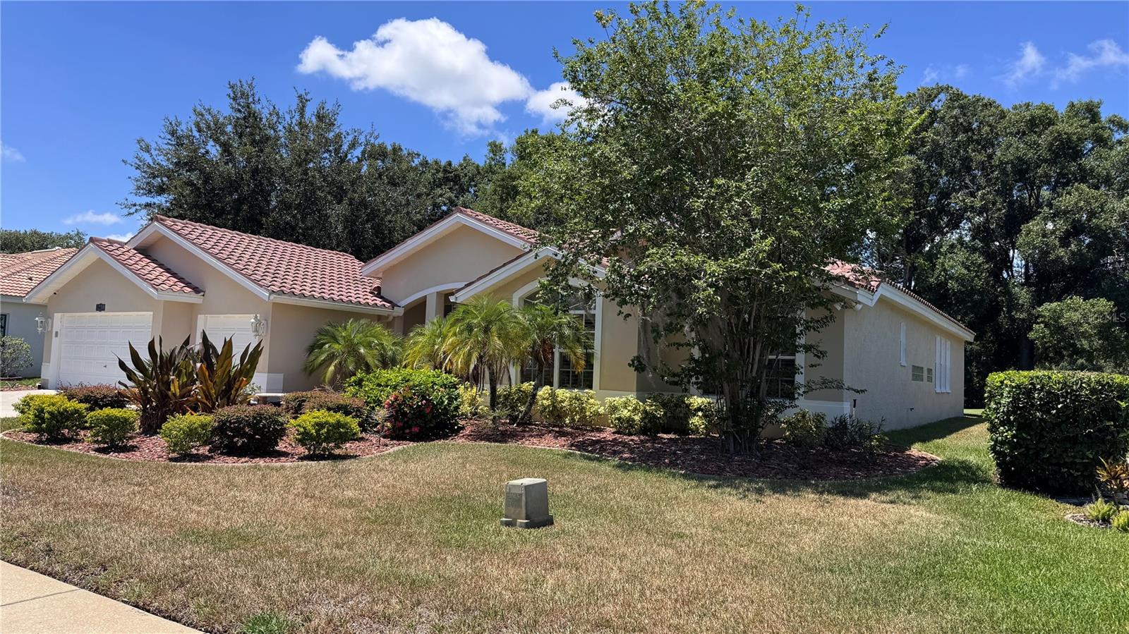 CRESCENT OAKS COUNTRY CLUB PH 1 - Residential