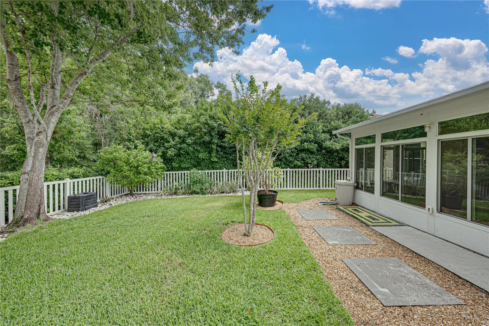 MEADOW POINTE - Residential