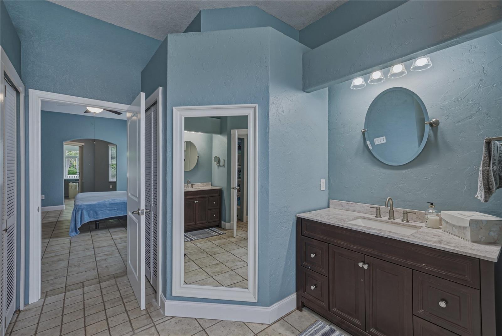 MEADOW POINTE - Residential