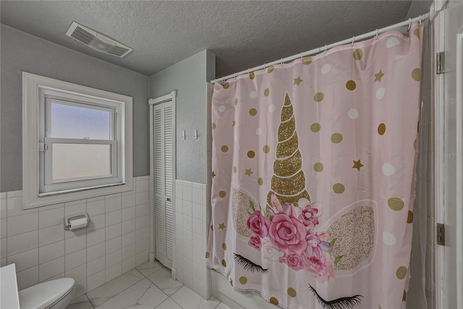 MEADOW POINTE - Residential