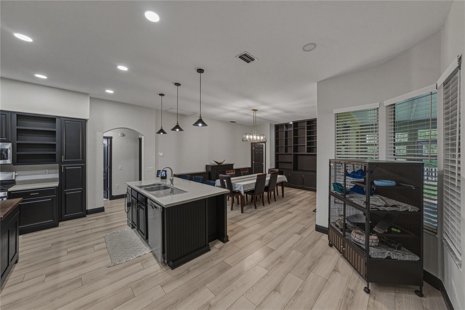 MEADOW POINTE - Residential