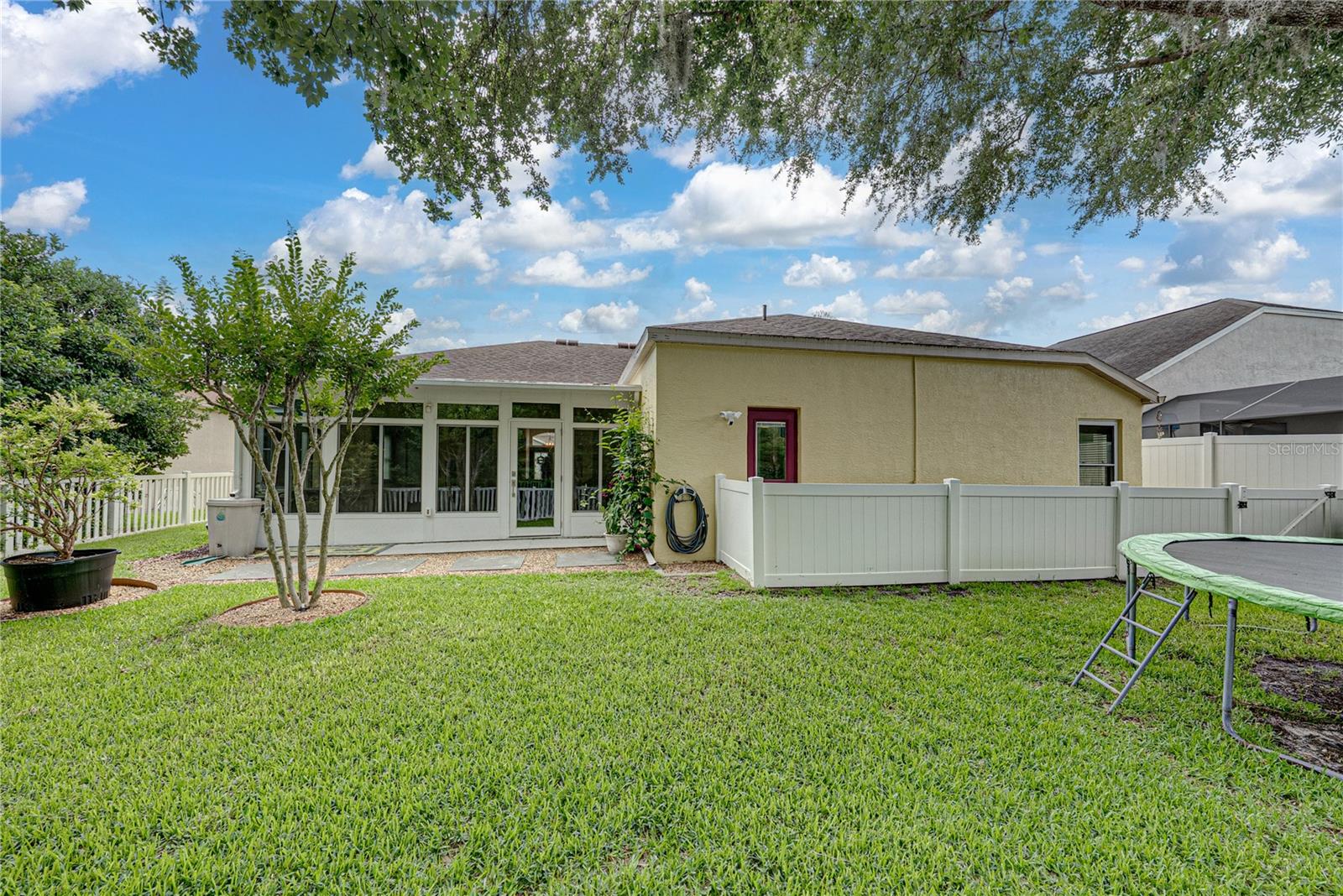 MEADOW POINTE - Residential