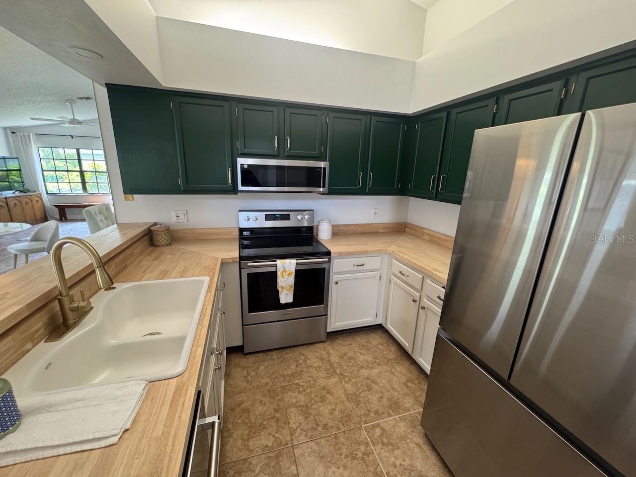 CARMEL OF BRYN-MAWR CONDO - Residential Lease