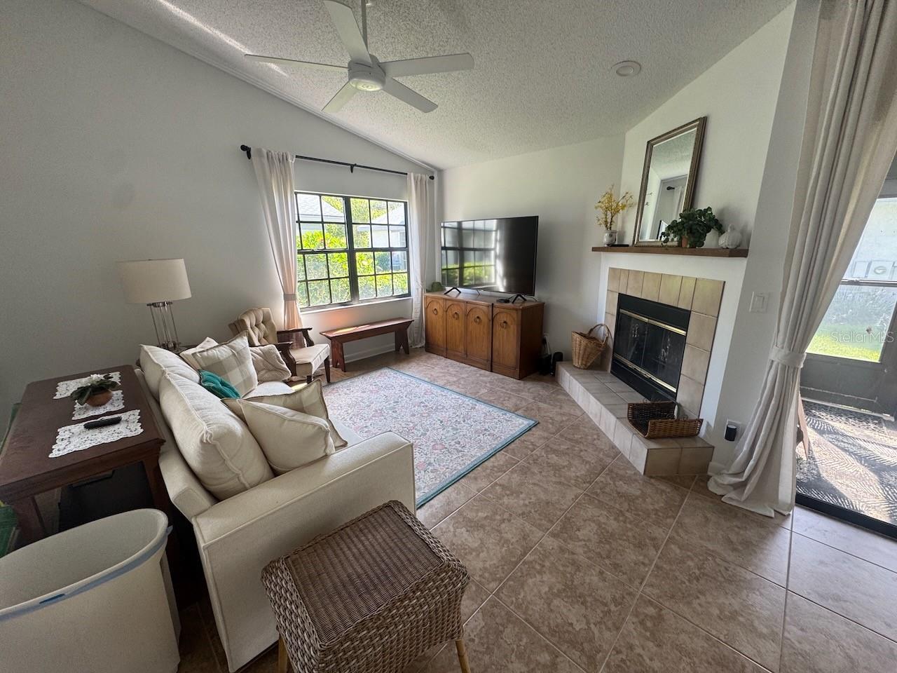 CARMEL OF BRYN-MAWR CONDO - Residential Lease