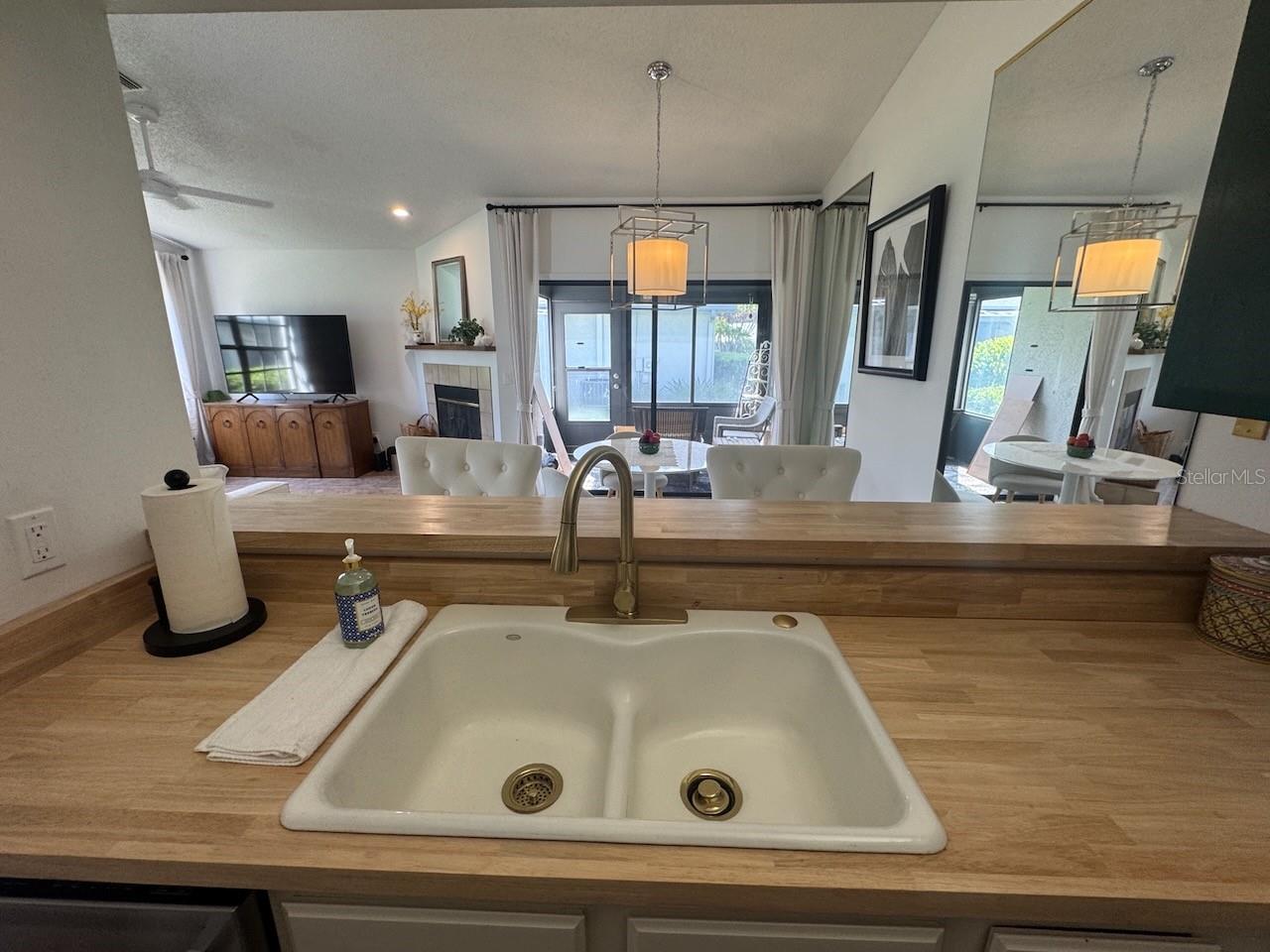 CARMEL OF BRYN-MAWR CONDO - Residential Lease