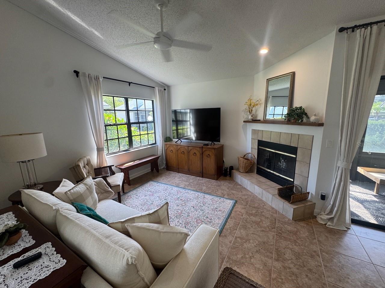 CARMEL OF BRYN-MAWR CONDO - Residential Lease