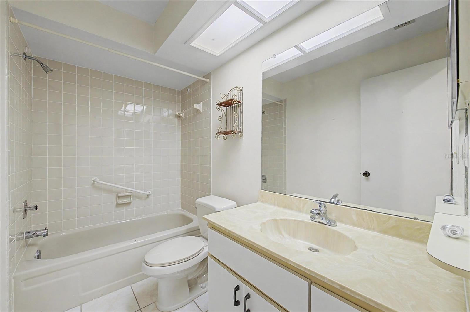 CHATEAUX WOODS CONDO - Residential
