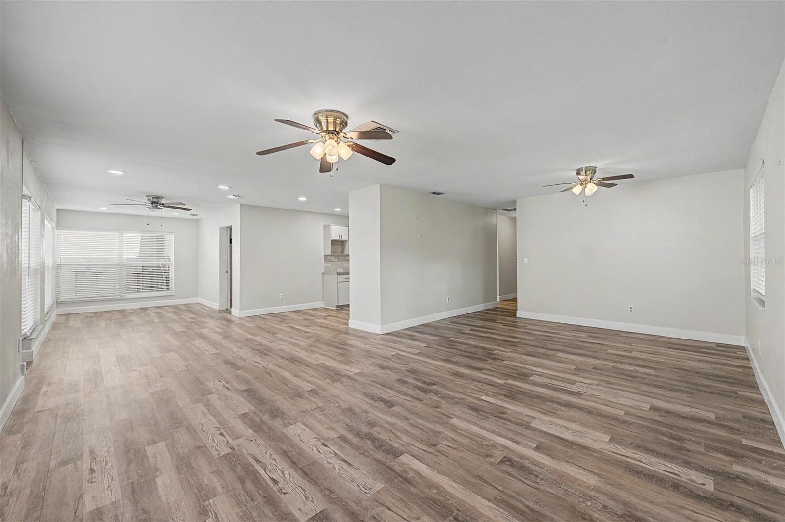 CHATEAUX WOODS CONDO - Residential