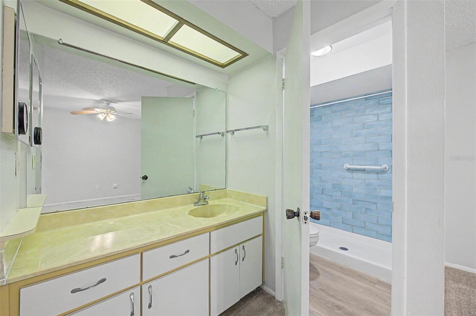 CHATEAUX WOODS CONDO - Residential