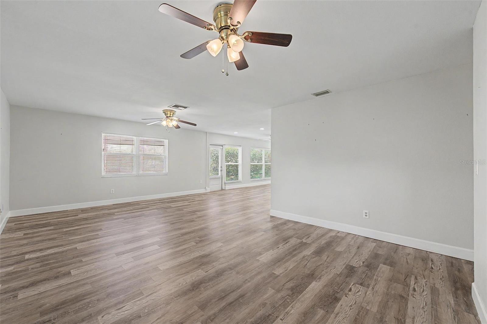 CHATEAUX WOODS CONDO - Residential