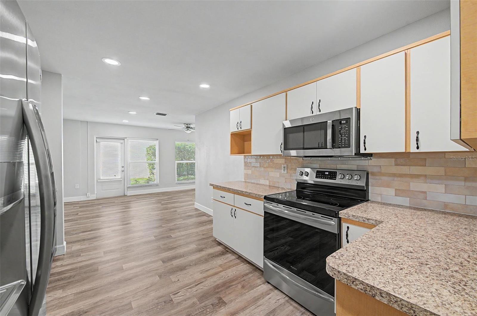CHATEAUX WOODS CONDO - Residential