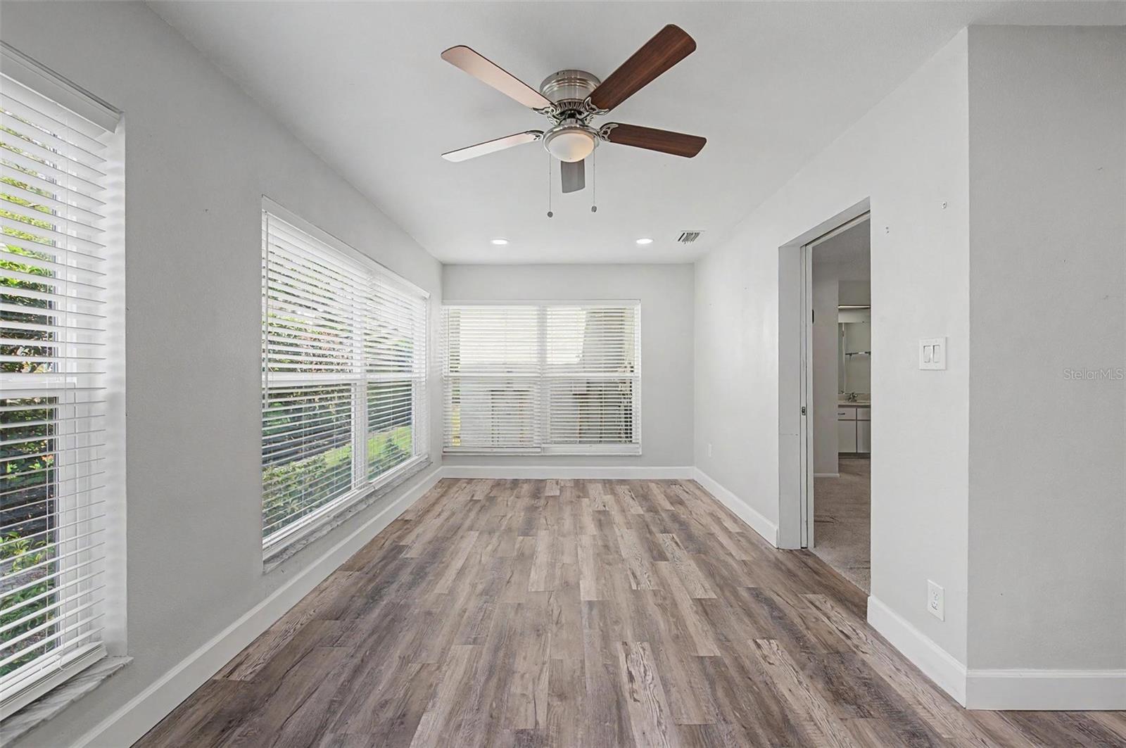 CHATEAUX WOODS CONDO - Residential