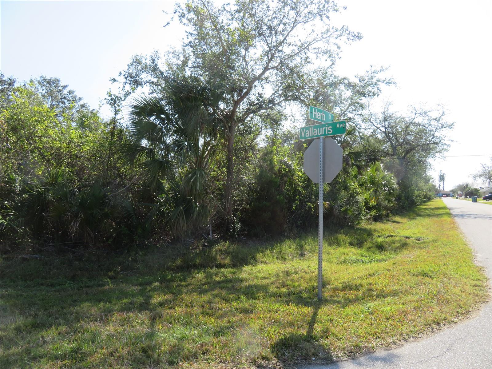 PORT CHARLOTTE SEC 063 - Land