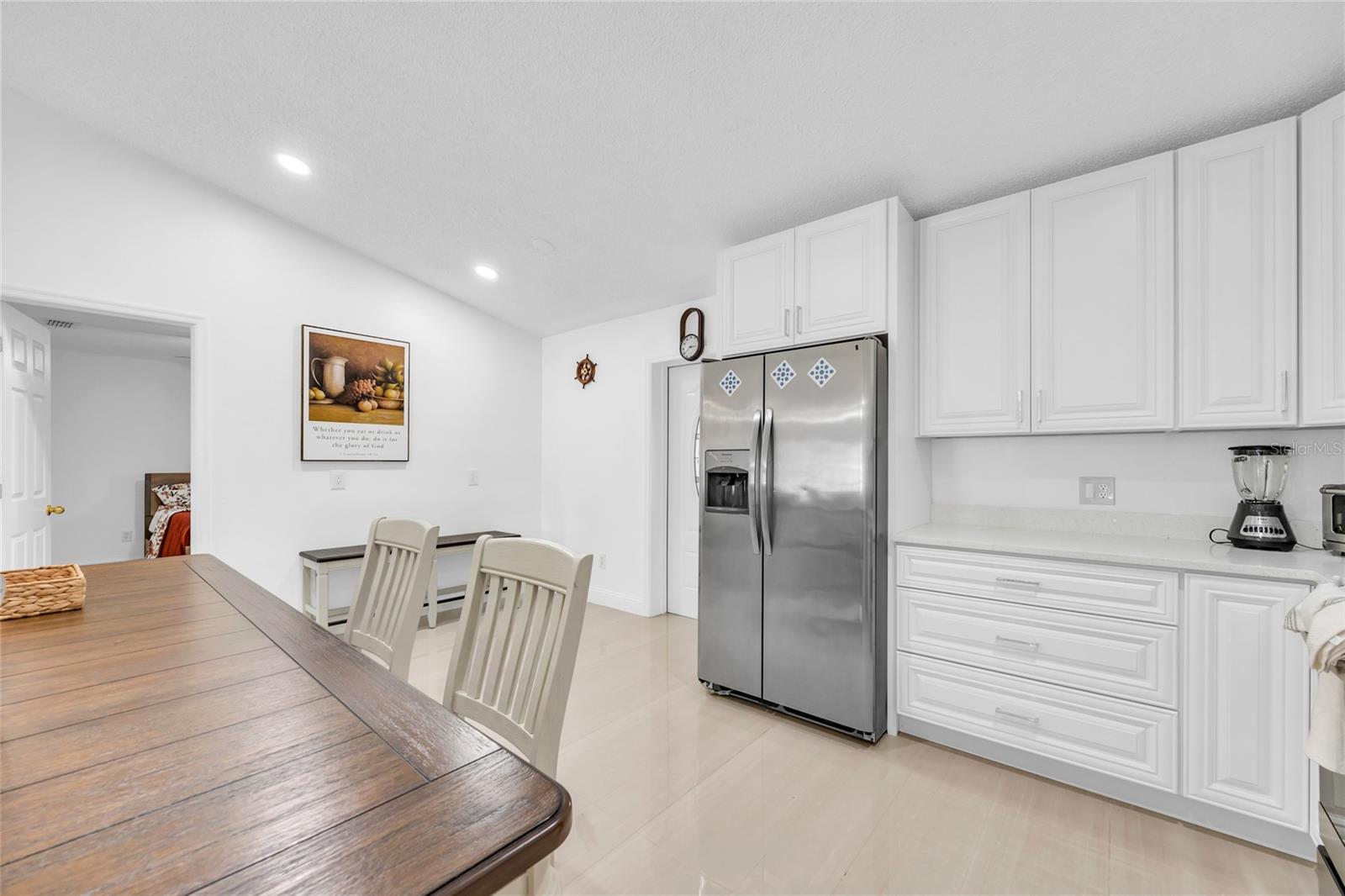 CANOE CREEK LAKES UNIT 8 - Residential Lease