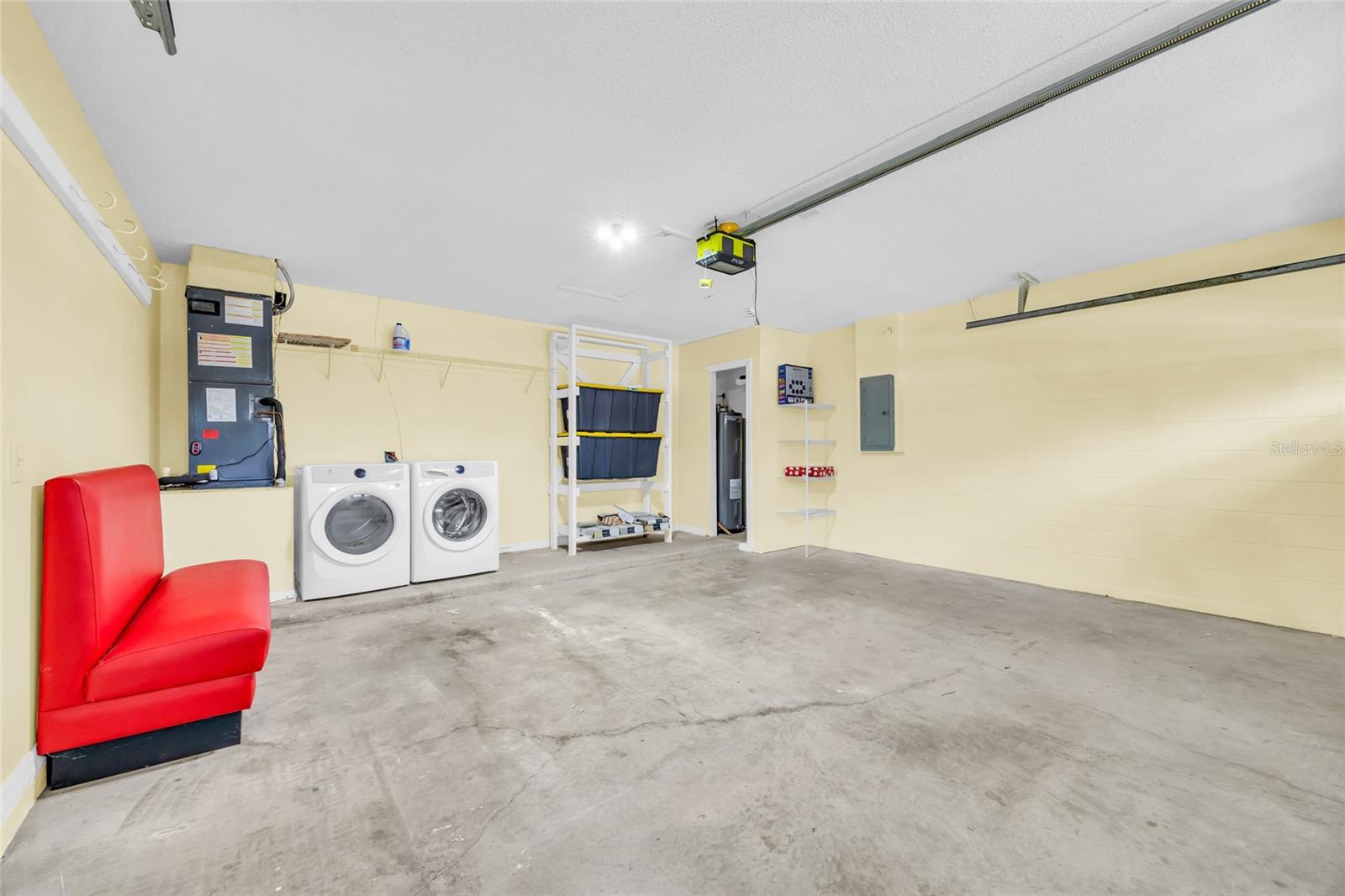 CANOE CREEK LAKES UNIT 8 - Residential Lease