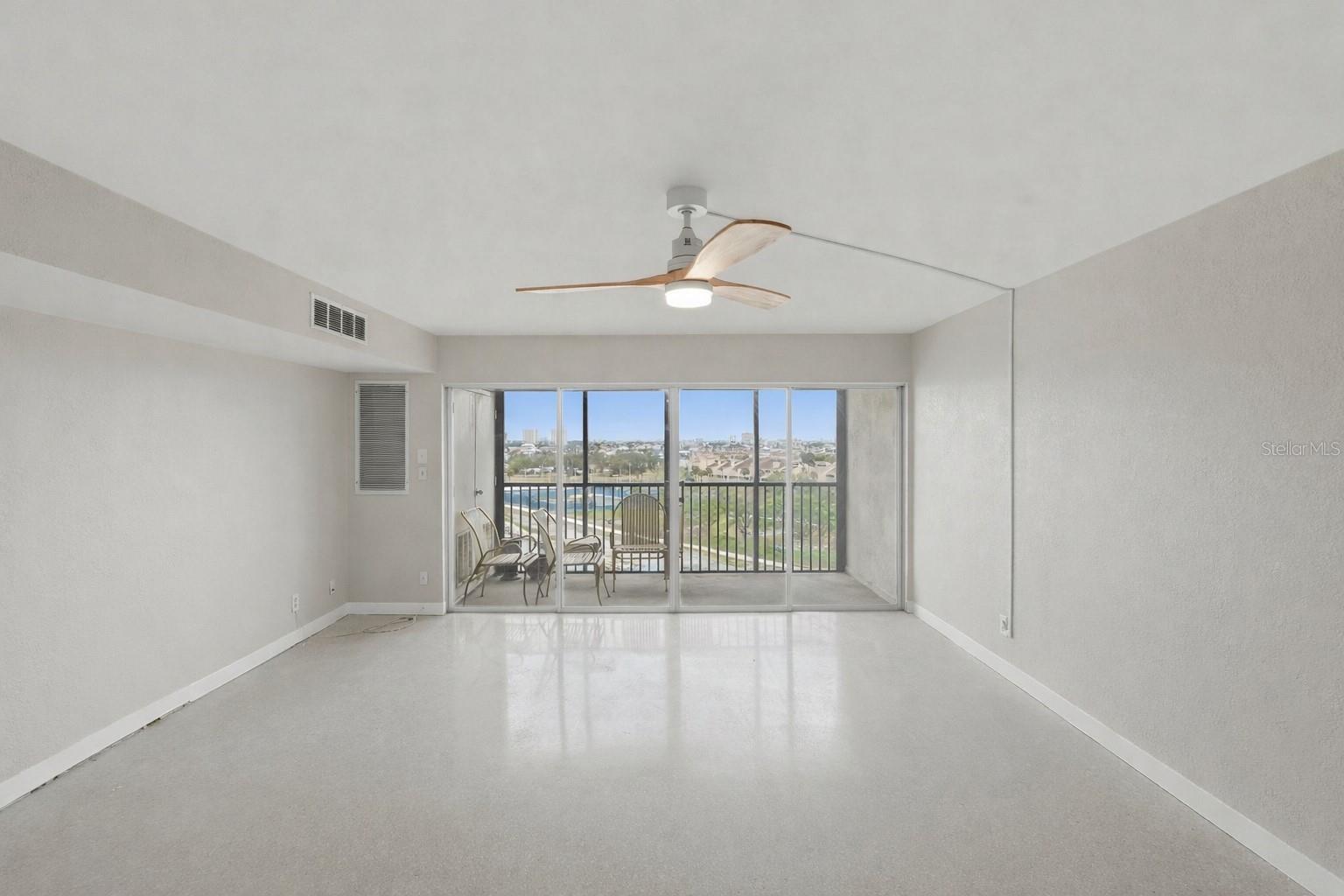PARADISE ISLAND TOWERS CONDO - Residential