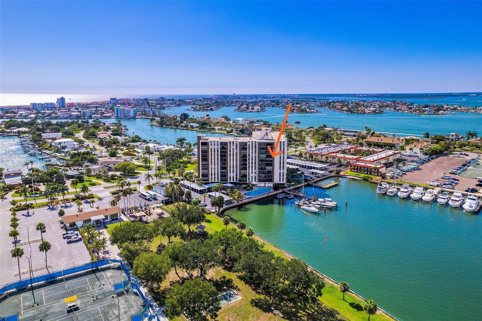 PARADISE ISLAND TOWERS CONDO - Residential