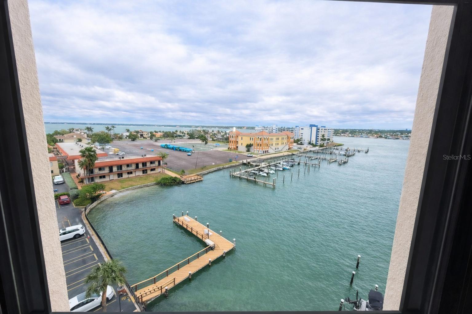 PARADISE ISLAND TOWERS CONDO - Residential