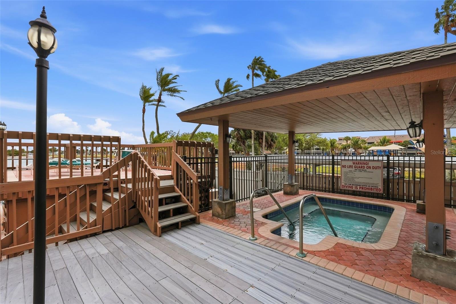 PARADISE ISLAND TOWERS CONDO - Residential