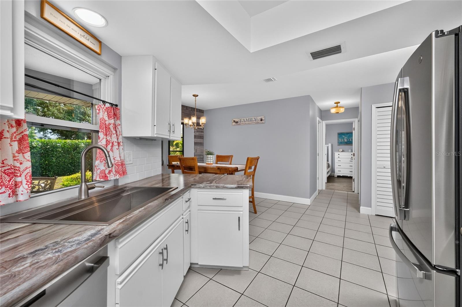 ROTONDA WEST PEBBLE BEACH - Residential