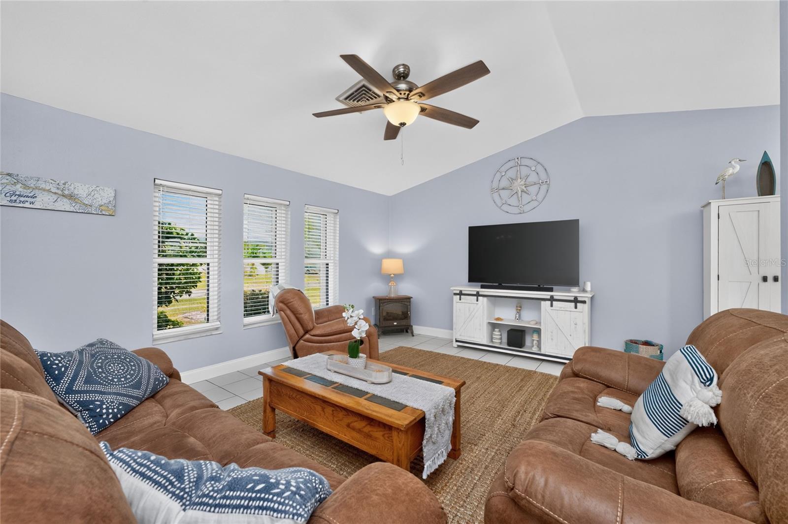 ROTONDA WEST PEBBLE BEACH - Residential