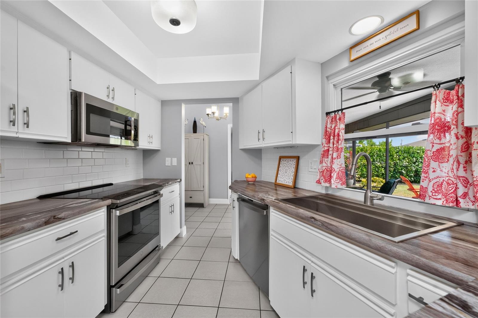 ROTONDA WEST PEBBLE BEACH - Residential