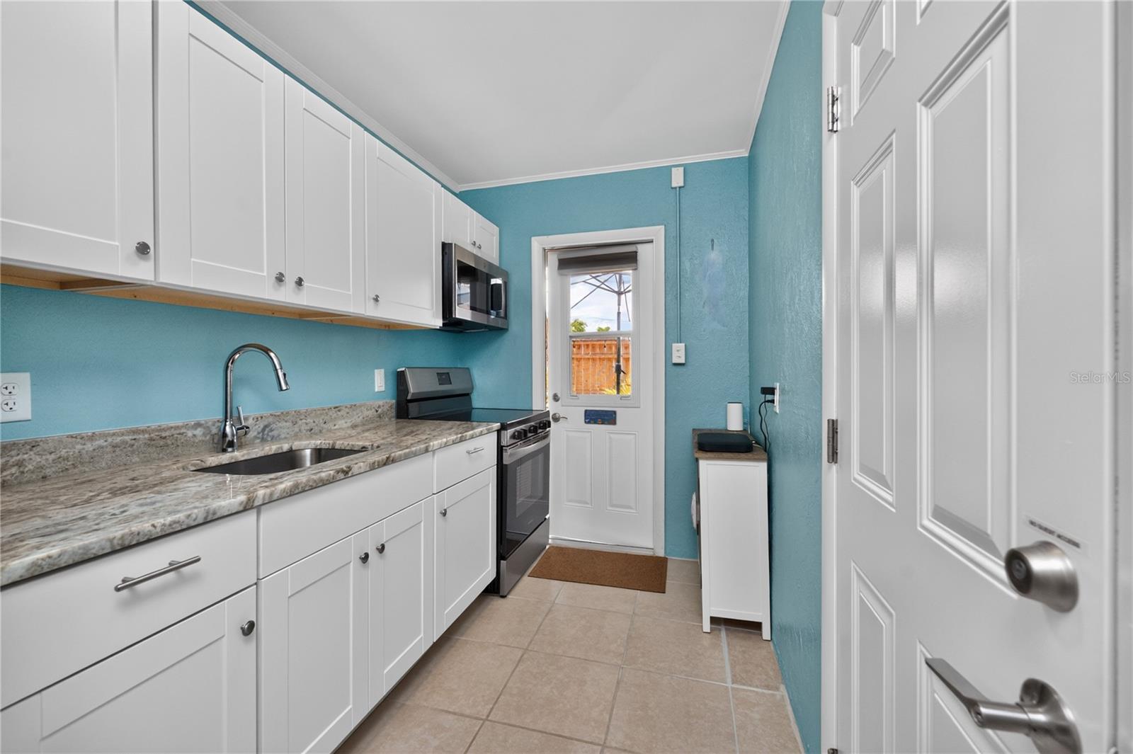 ENGLEWOOD SHORES - Commercial Sale