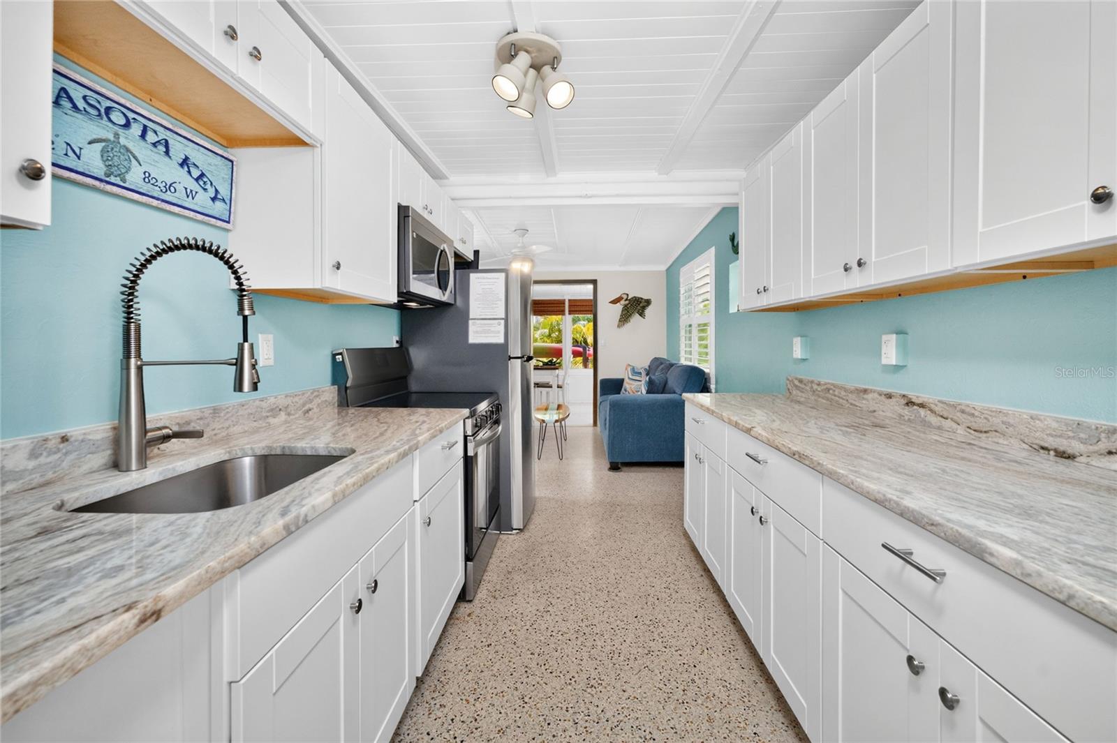 ENGLEWOOD SHORES - Commercial Sale