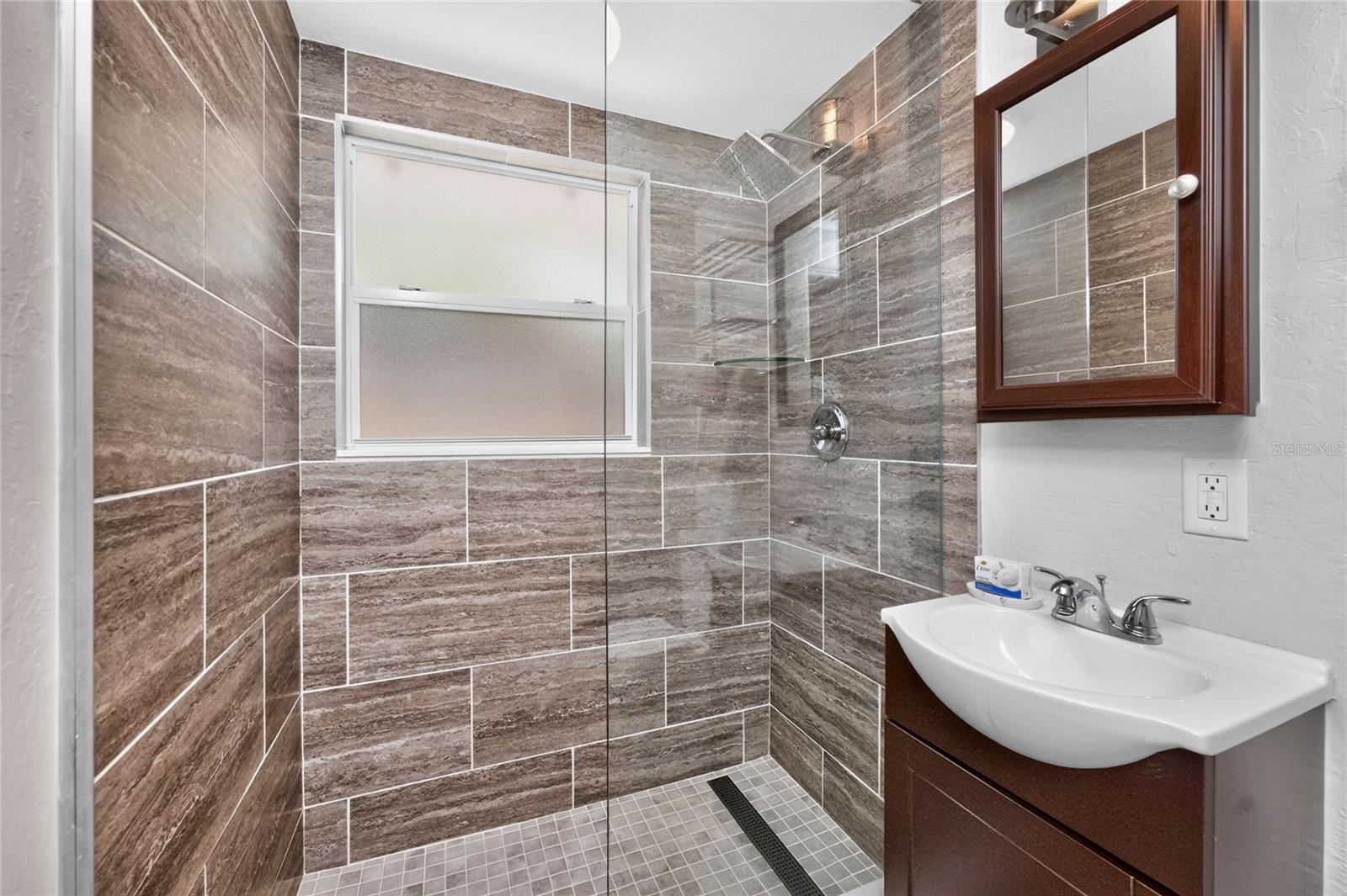 ENGLEWOOD SHORES - Commercial Sale
