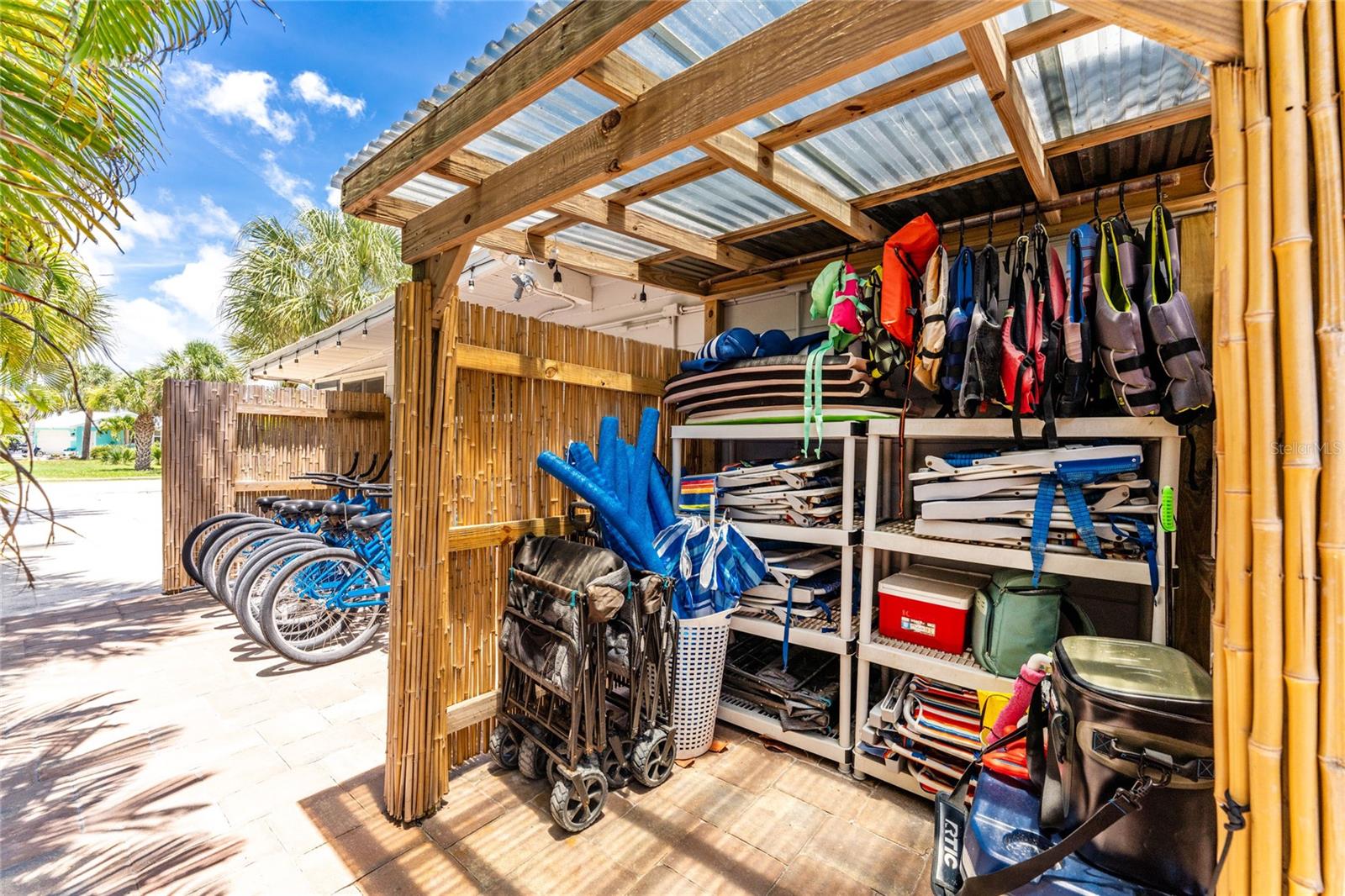 ENGLEWOOD SHORES - Commercial Sale