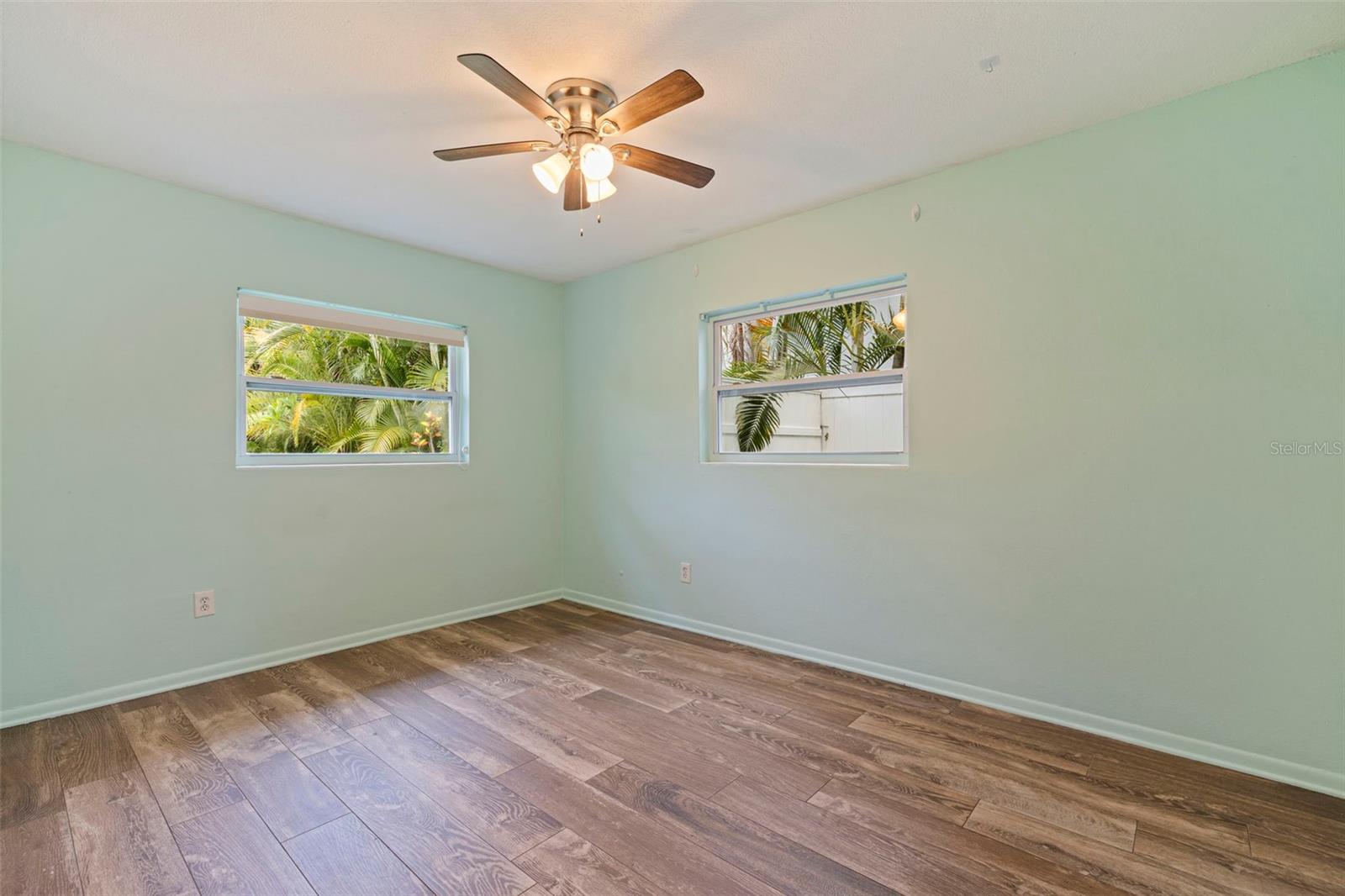 HARBOR CREST - Residential