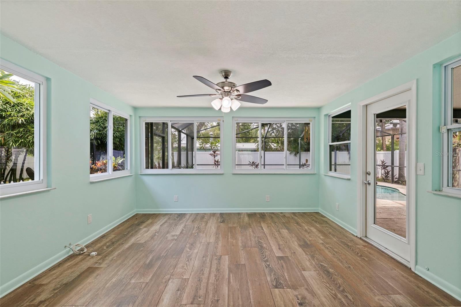 HARBOR CREST - Residential