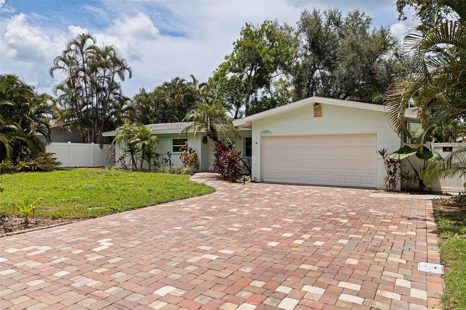HARBOR CREST - Residential