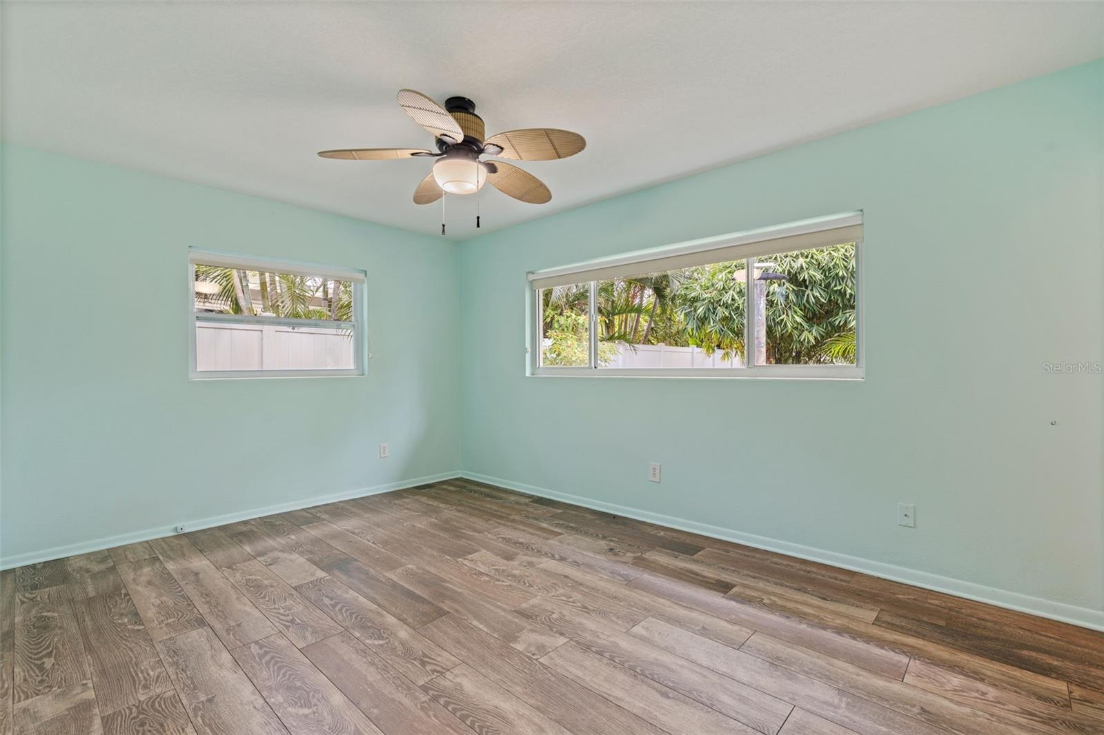 HARBOR CREST - Residential