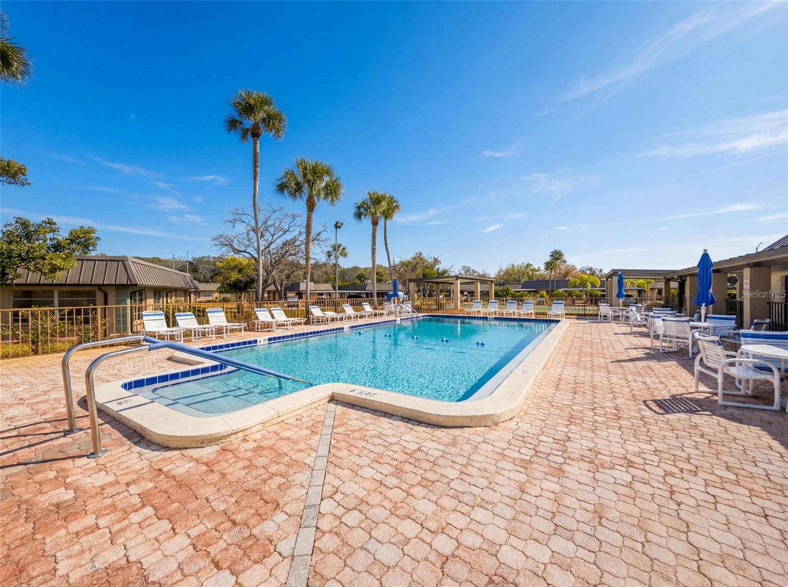 GARDENS BEACON SQUARE - Residential