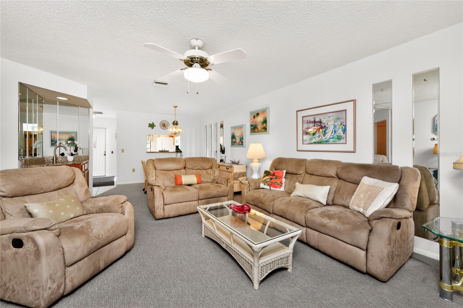 PINE HOLLOW - Residential
