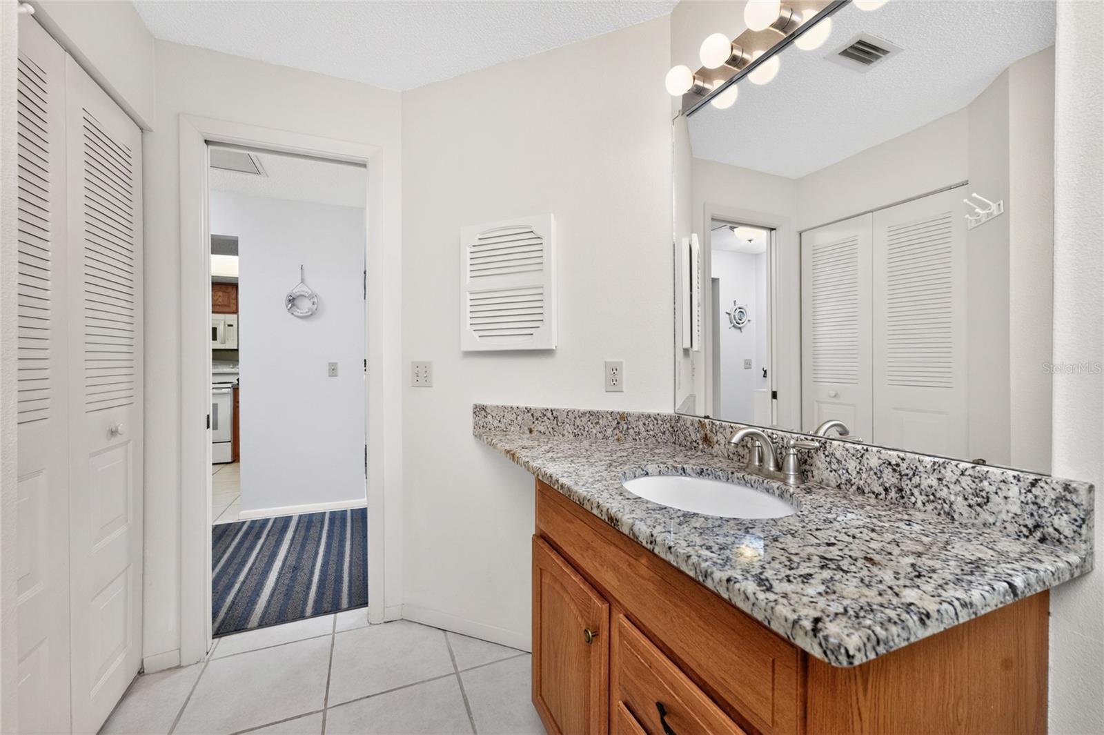 PINE HOLLOW - Residential