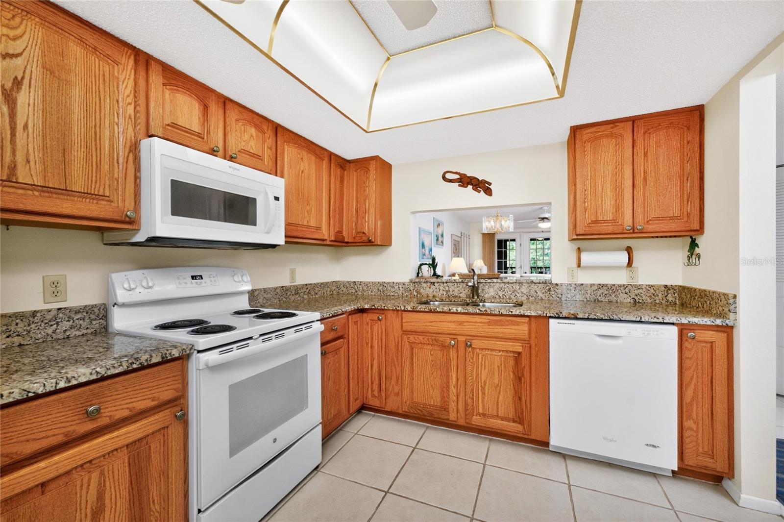 PINE HOLLOW - Residential