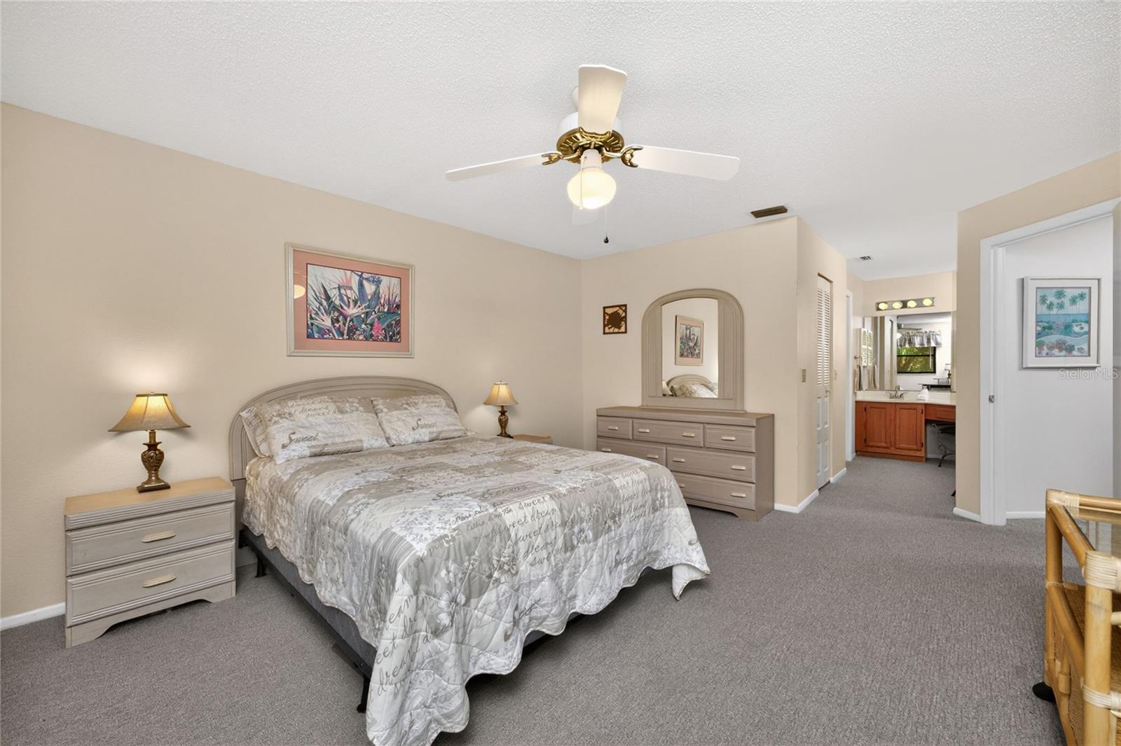 PINE HOLLOW - Residential