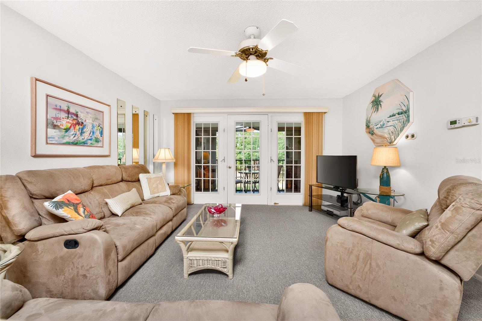 PINE HOLLOW - Residential