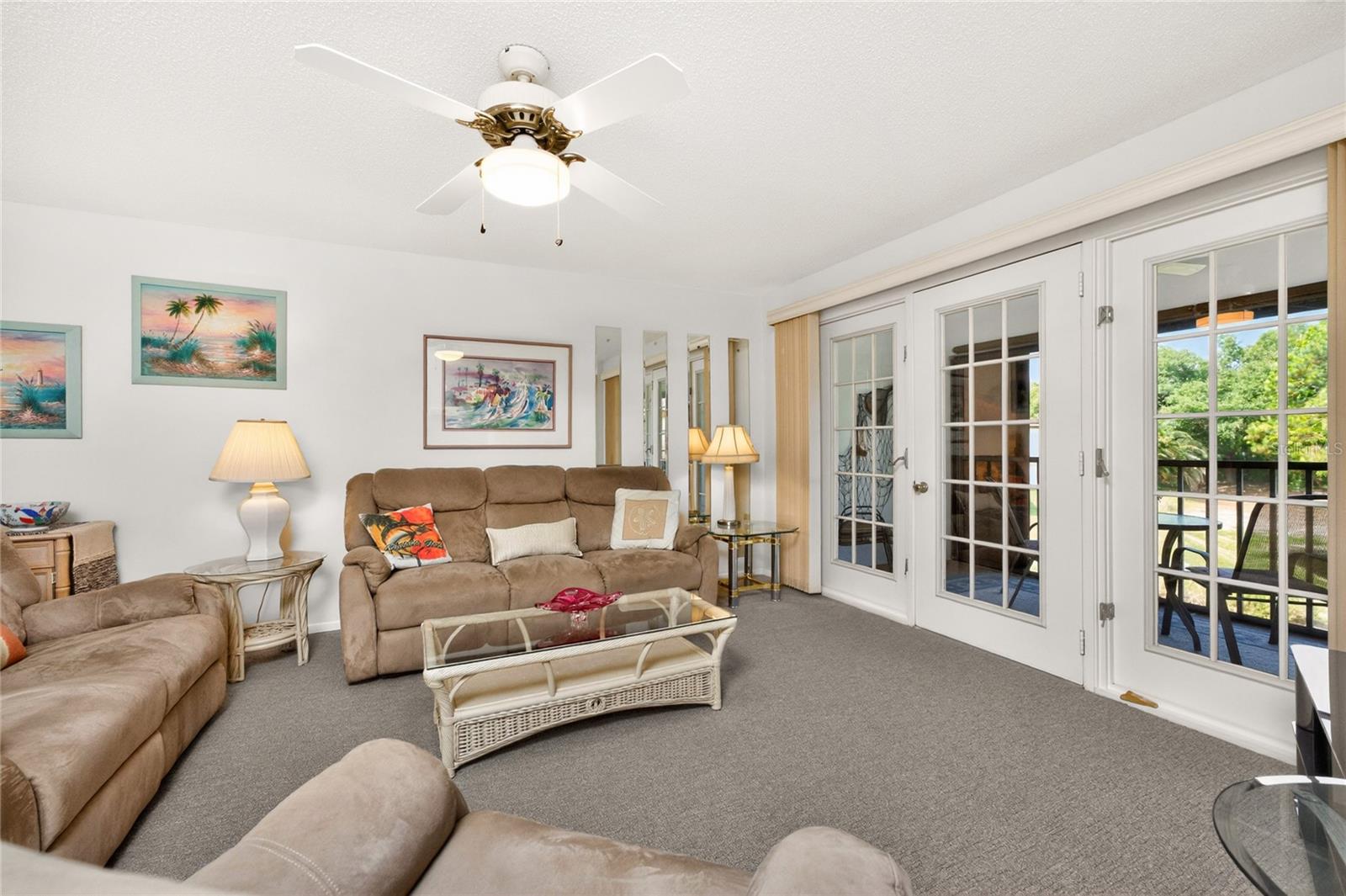 PINE HOLLOW - Residential