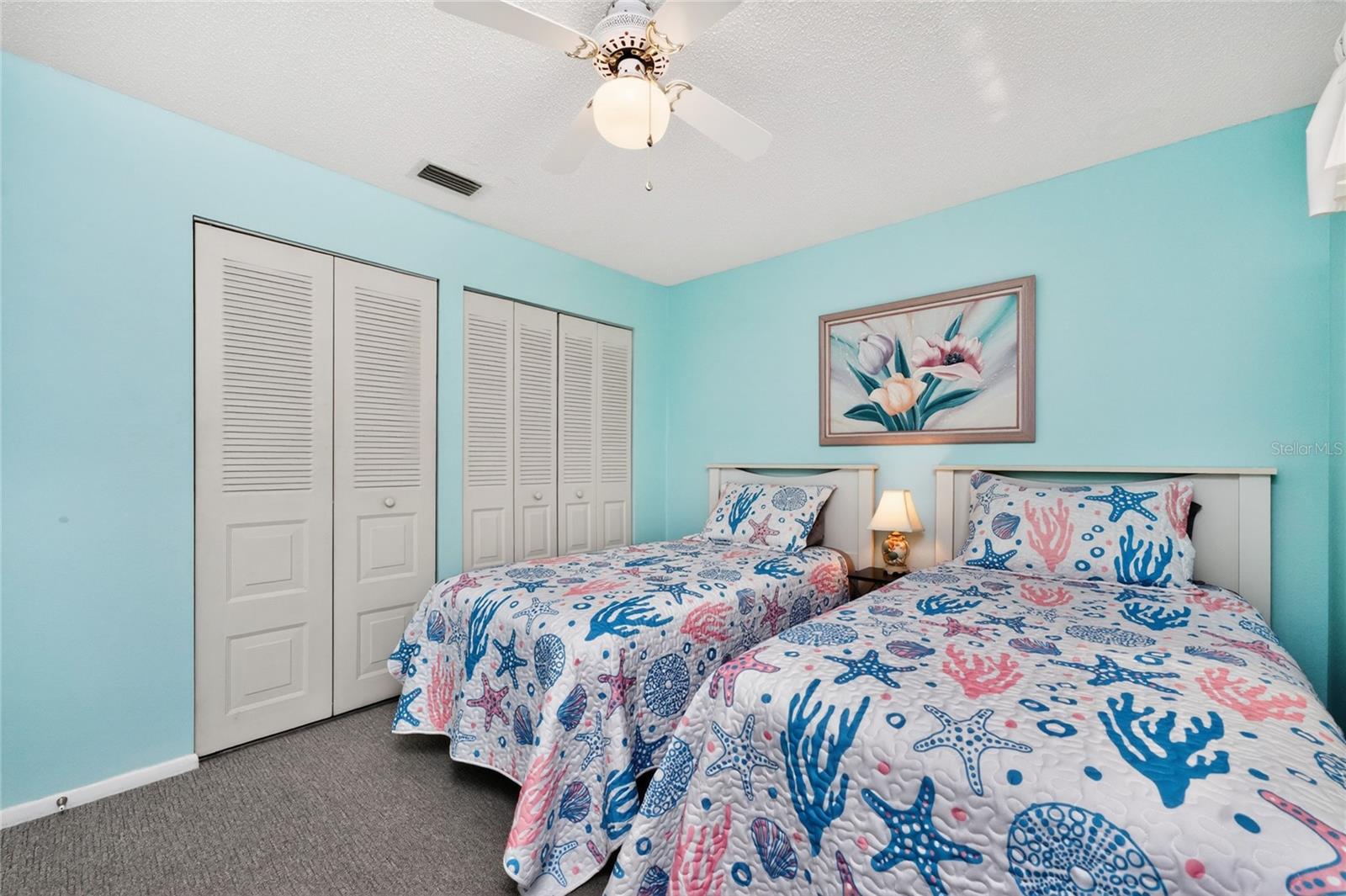 PINE HOLLOW - Residential