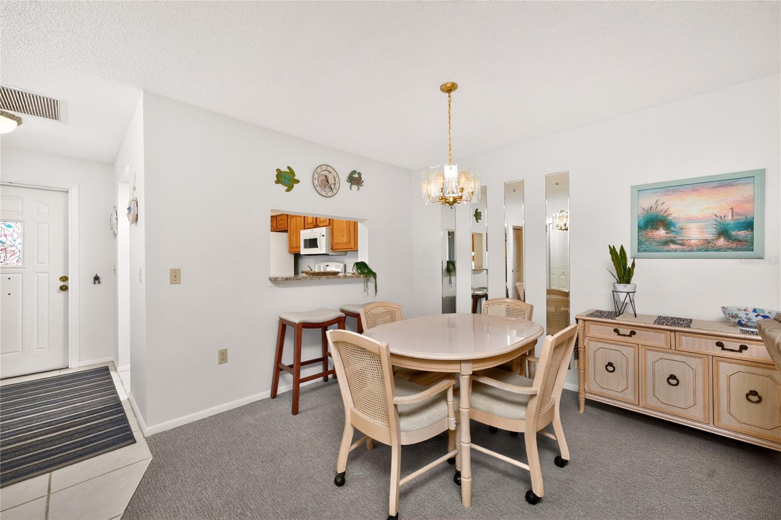 PINE HOLLOW - Residential