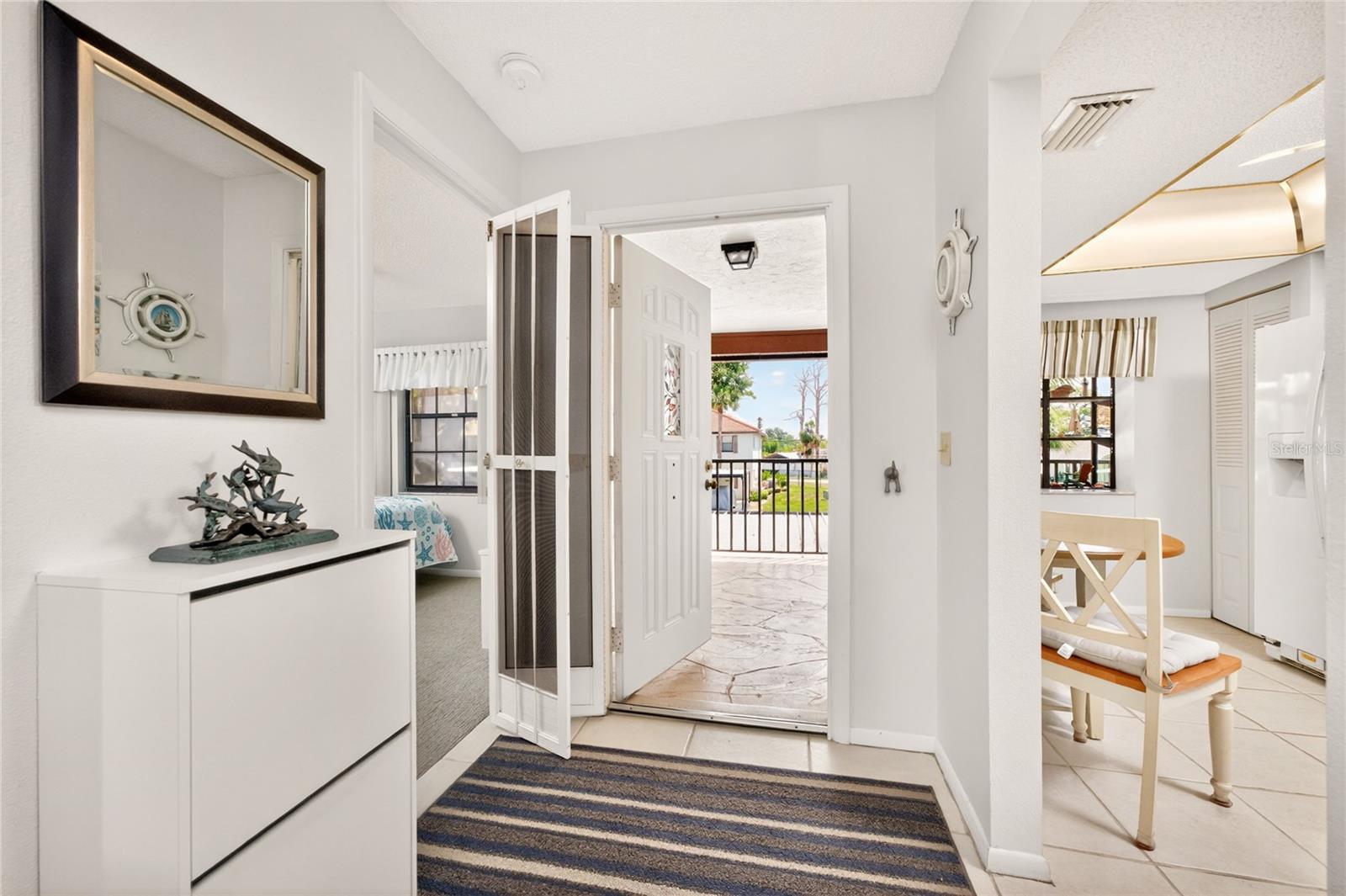 PINE HOLLOW - Residential