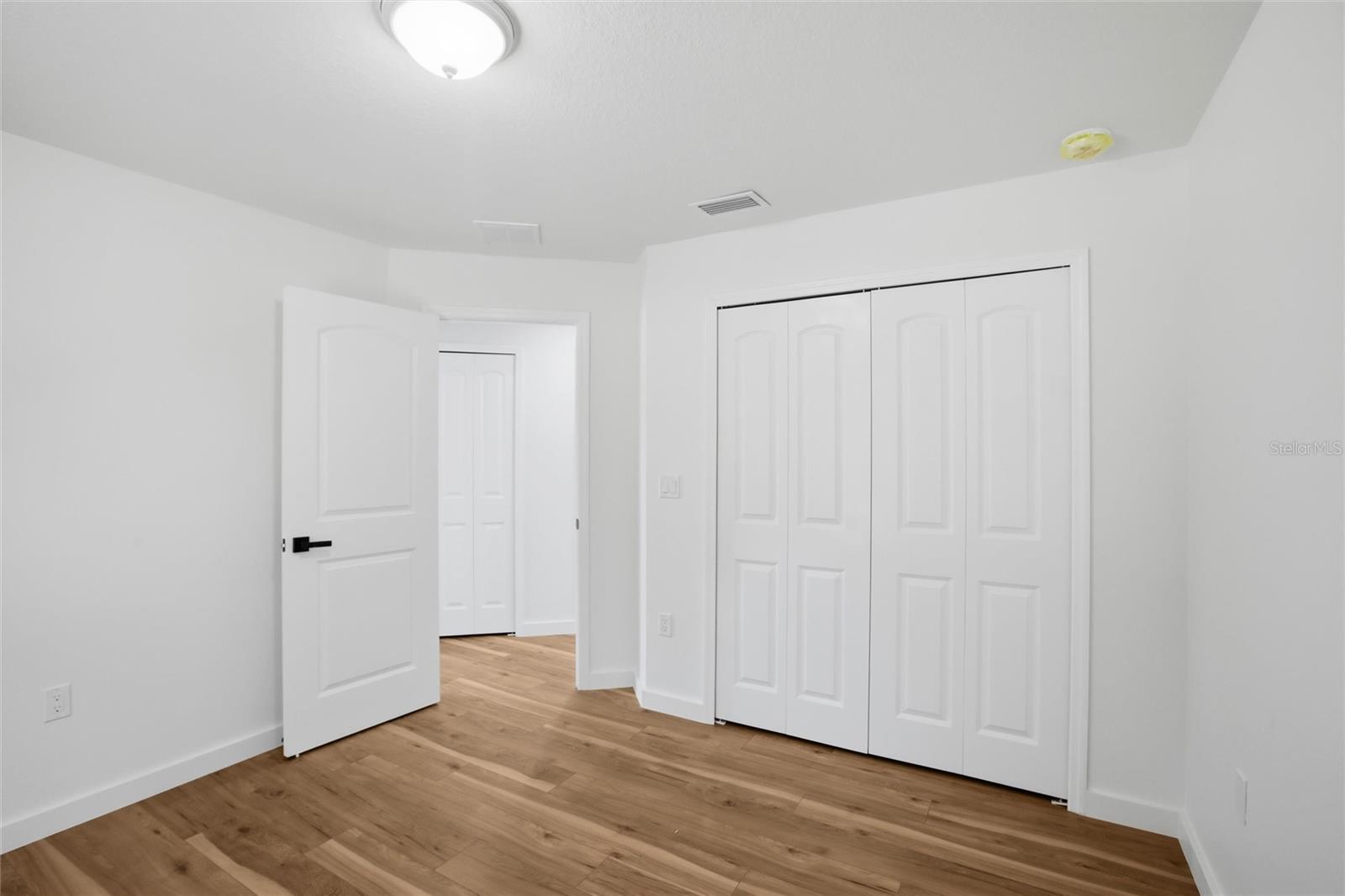 AVON PARK LAKES - Residential