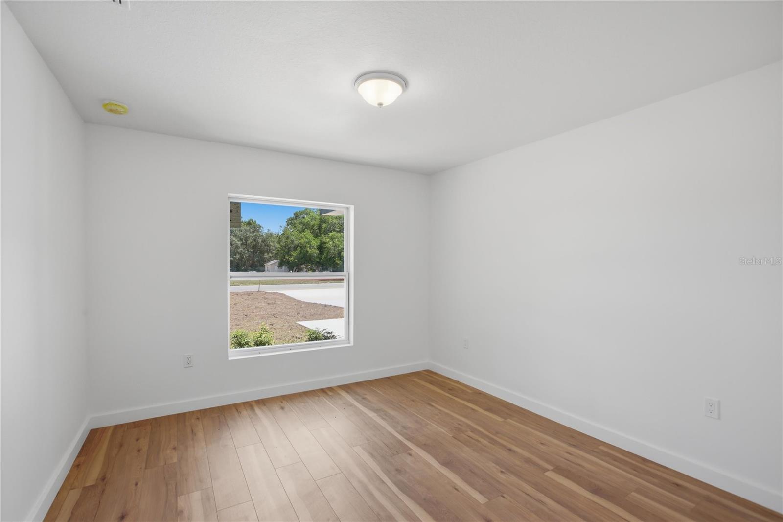 AVON PARK LAKES - Residential