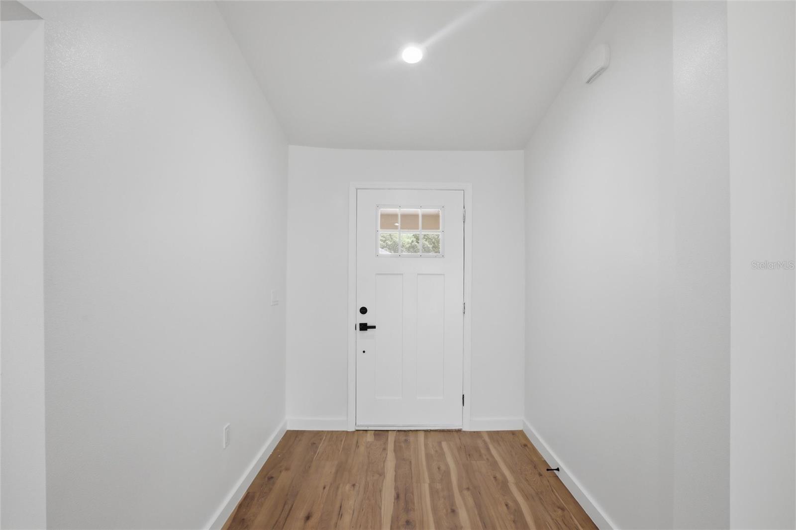 AVON PARK LAKES - Residential