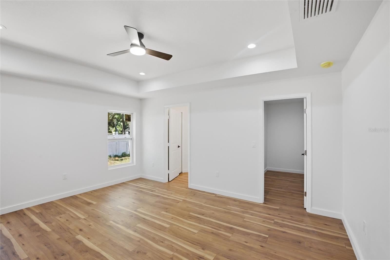 AVON PARK LAKES - Residential