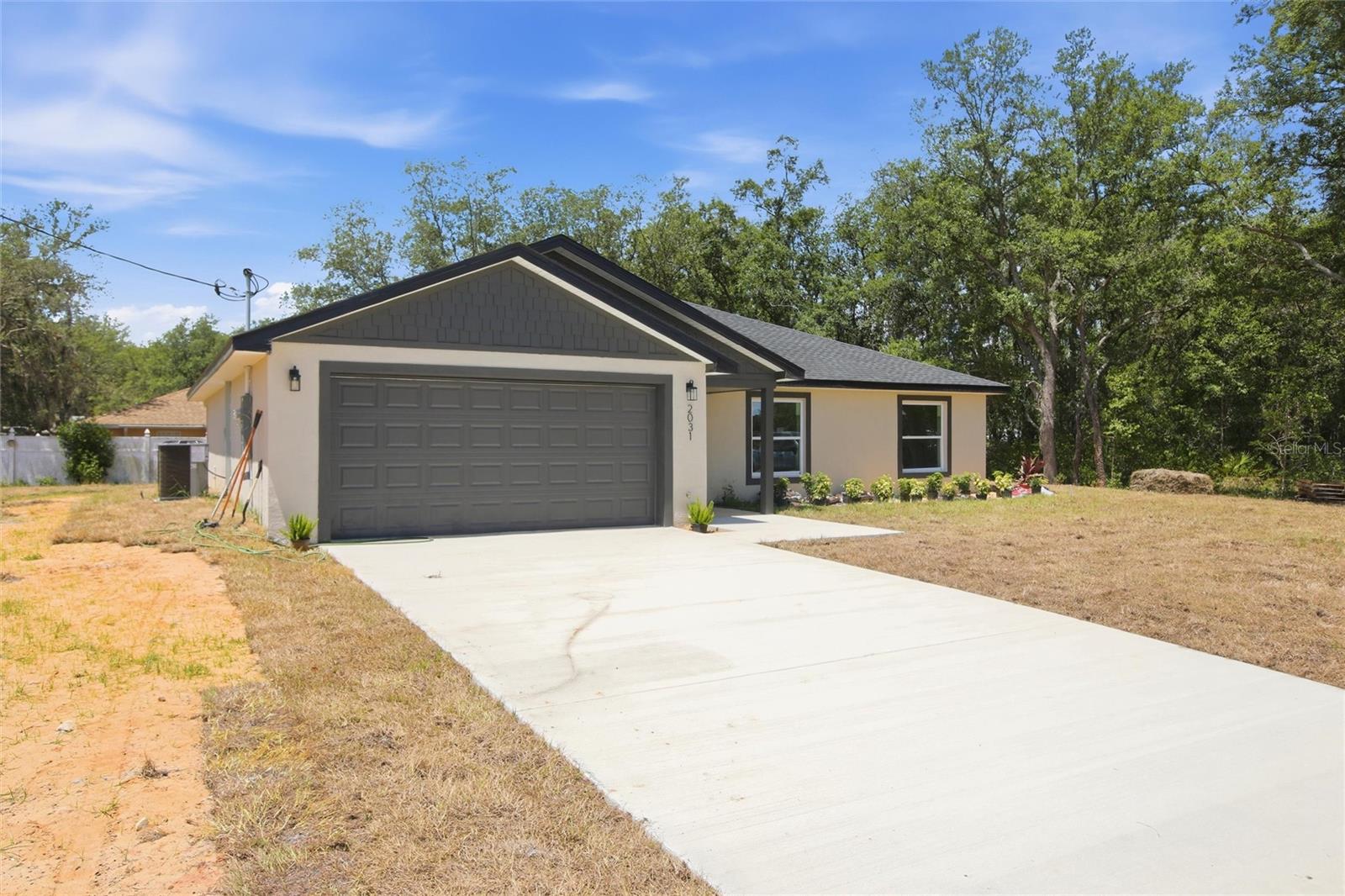AVON PARK LAKES - Residential